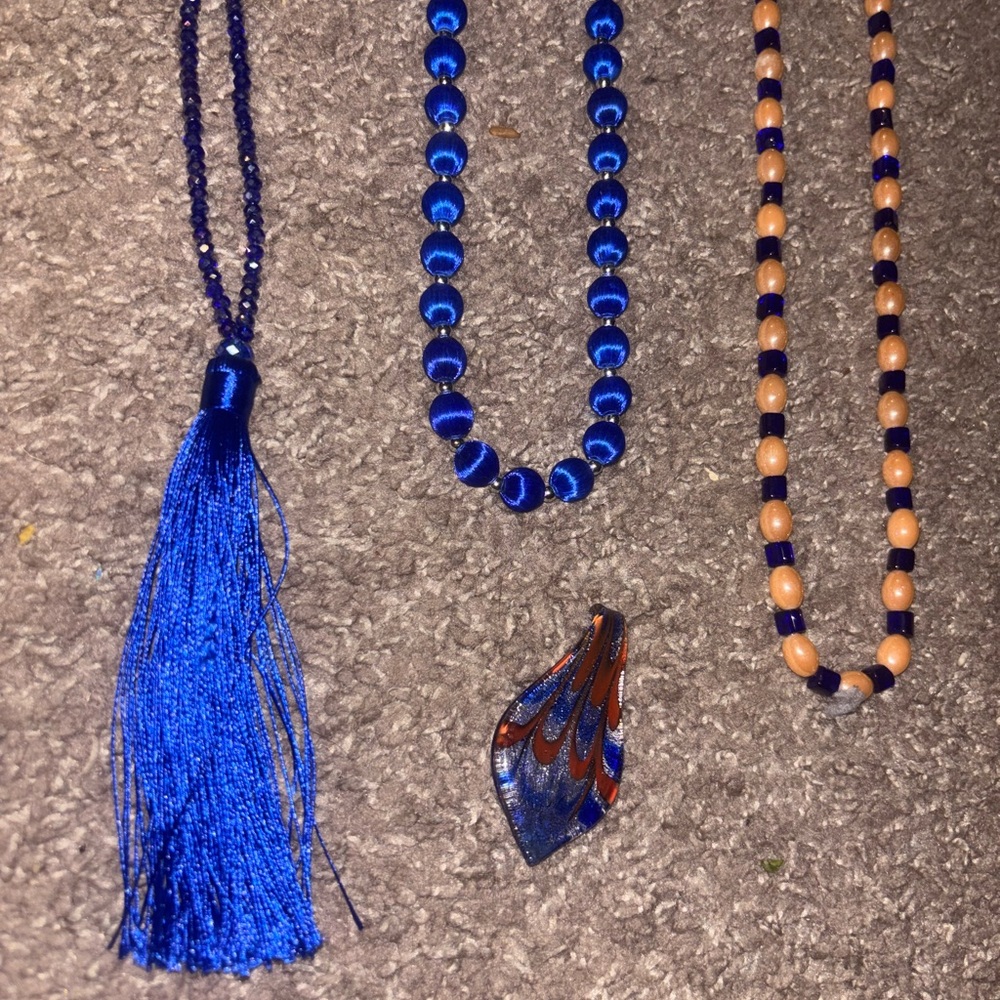 Blue and Tan Beaded Necklace Set with Pendant
